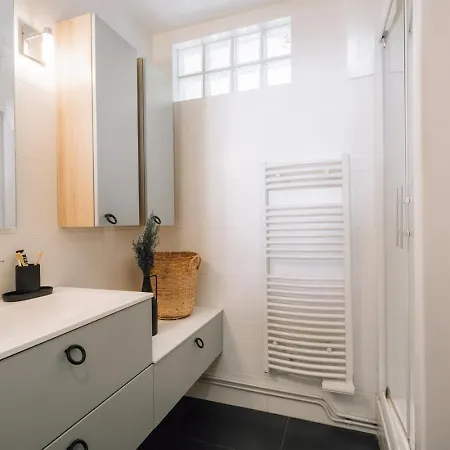 Rivoli - 2 Et Un Balcon Dans Le Quartier Du Louvre Апартаменты *