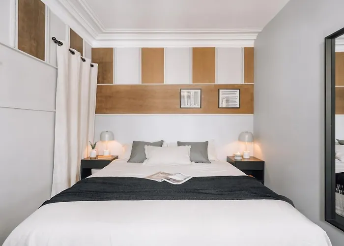 Rivoli - 2 Et Un Balcon Dans Le Quartier Du Louvre * باريس