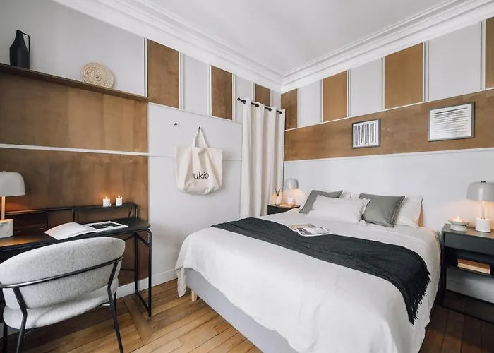 Rivoli - 2 Et Un Balcon Dans Le Quartier Du Louvre باريس